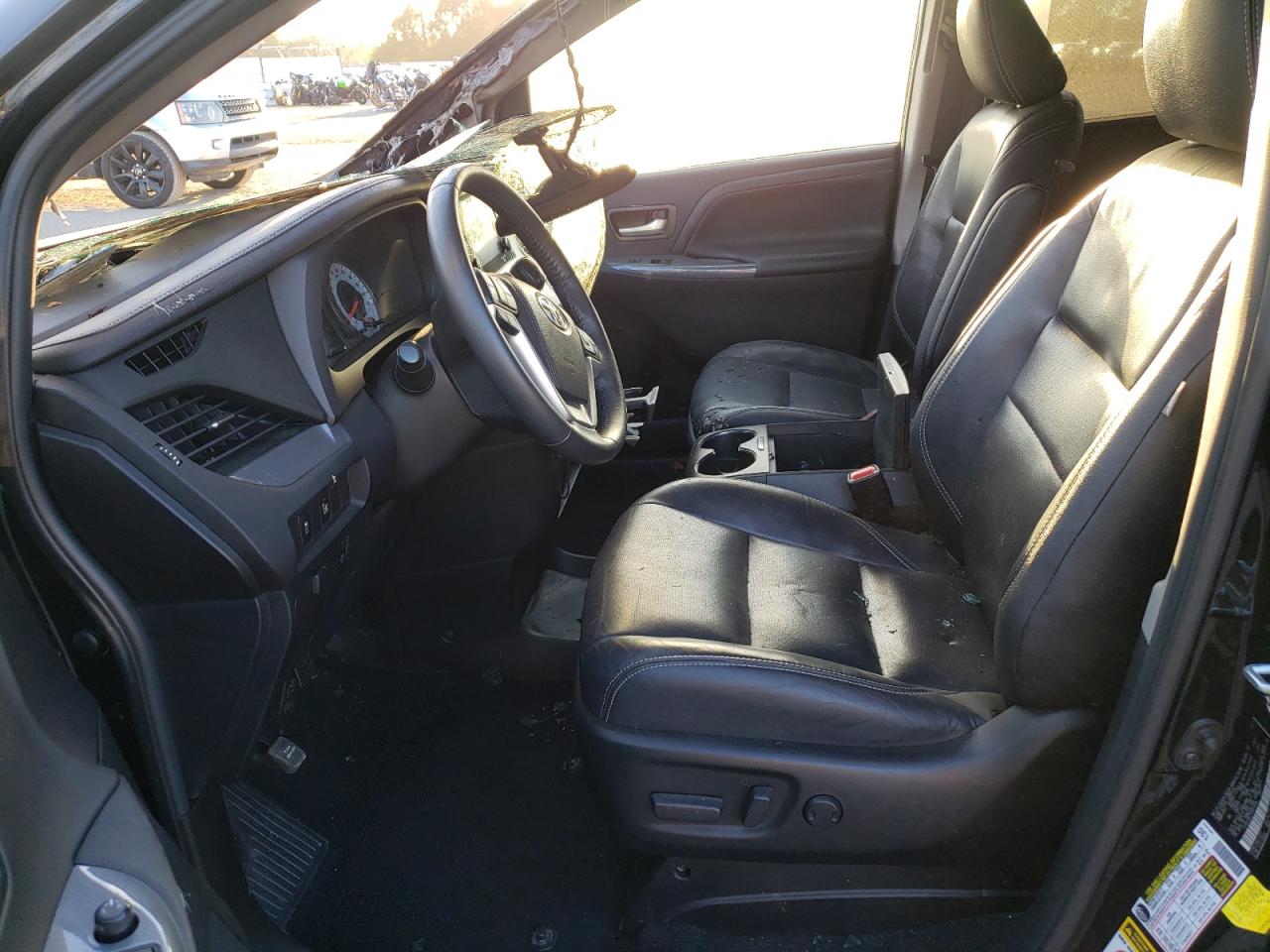 2017 Toyota Sienna - Image 7