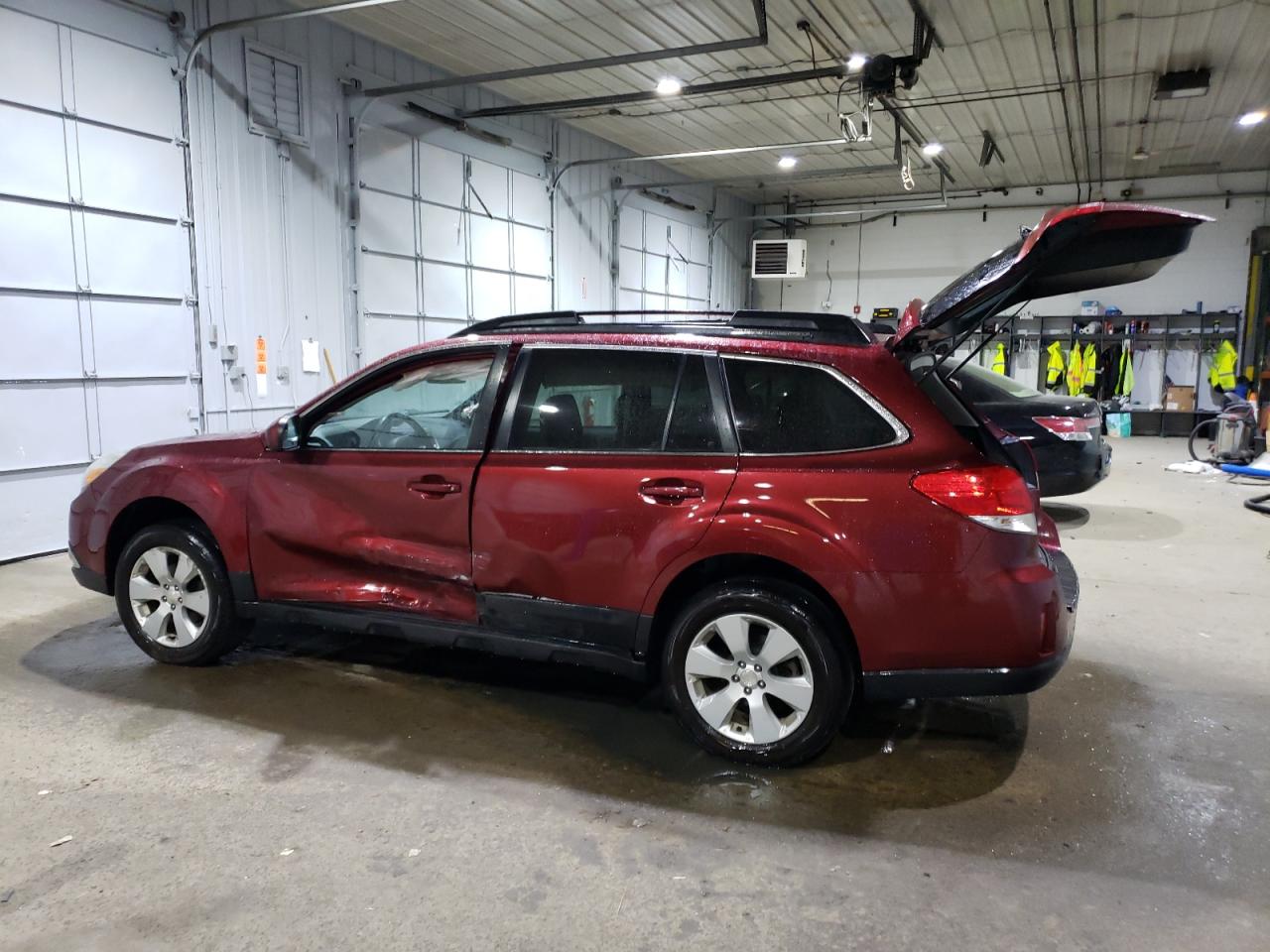 2012 Subaru Outback - Image 2