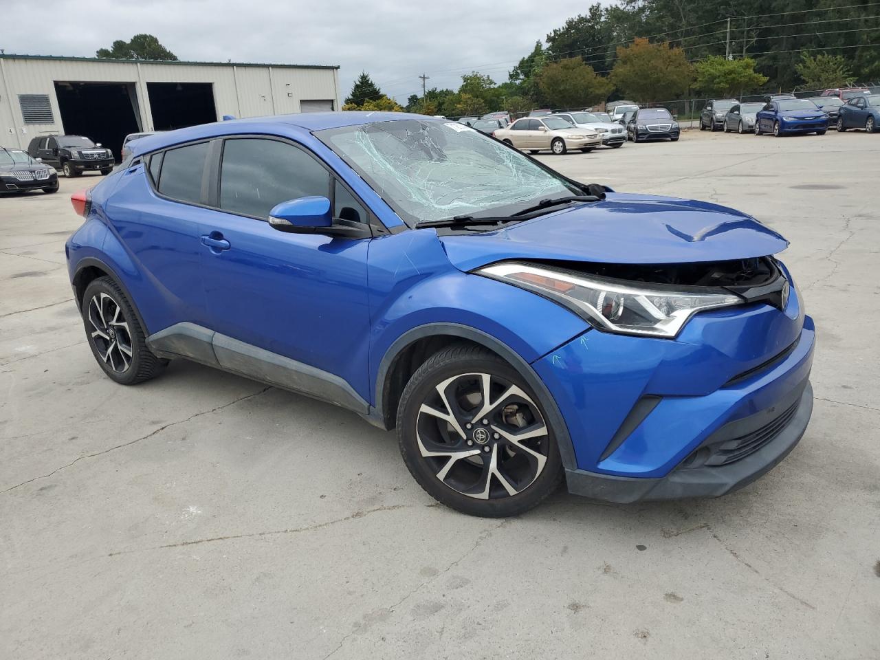 VIN NMTKHMBX5JR018610 2018 TOYOTA C-HR no.4