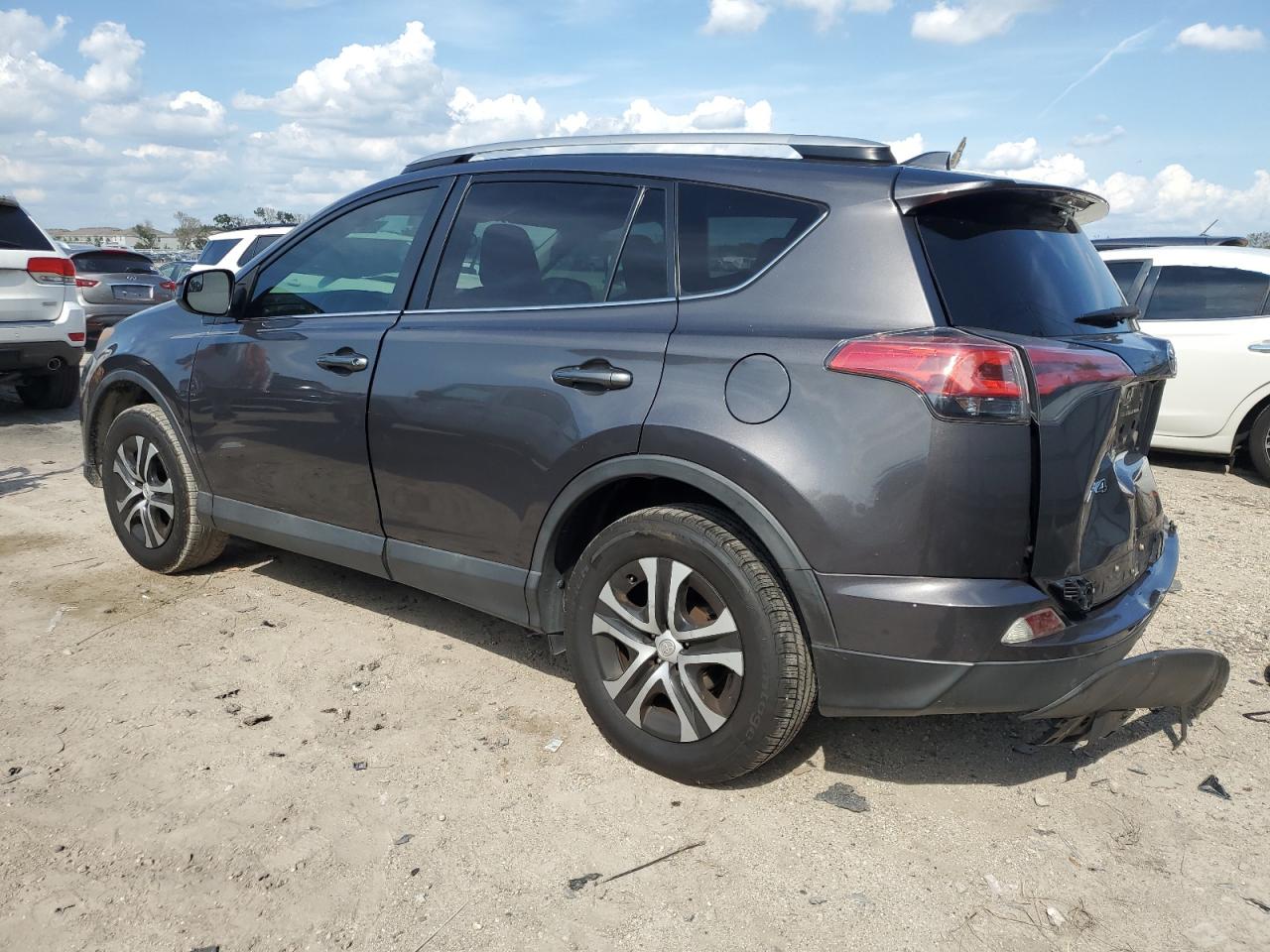 2T3ZFREV0GW309553 2016 TOYOTA RAV 4 - Image 2