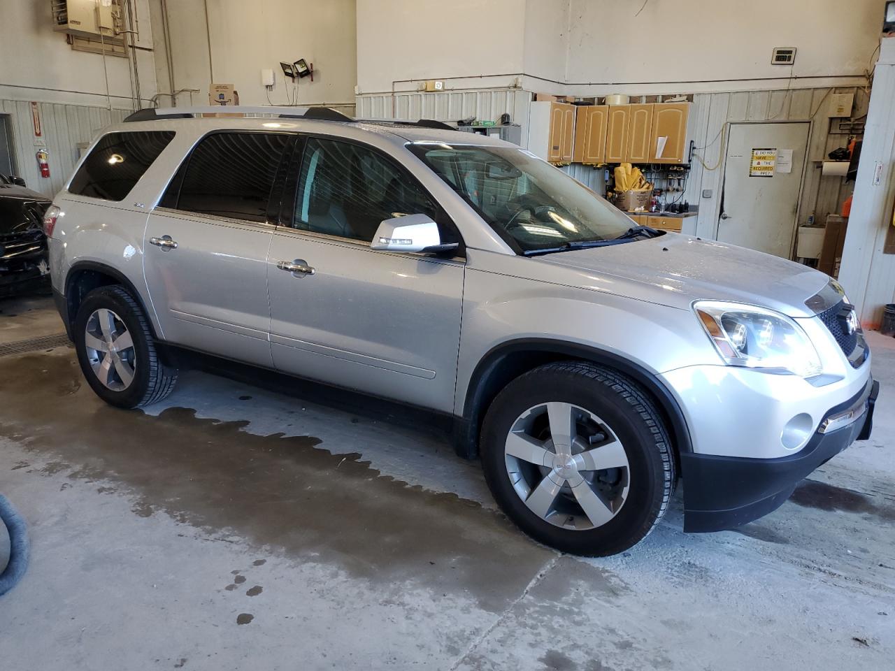 2011 GMC Acadia - Image 4