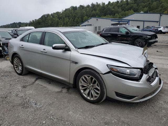  FORD TAURUS 2018 Серебристый