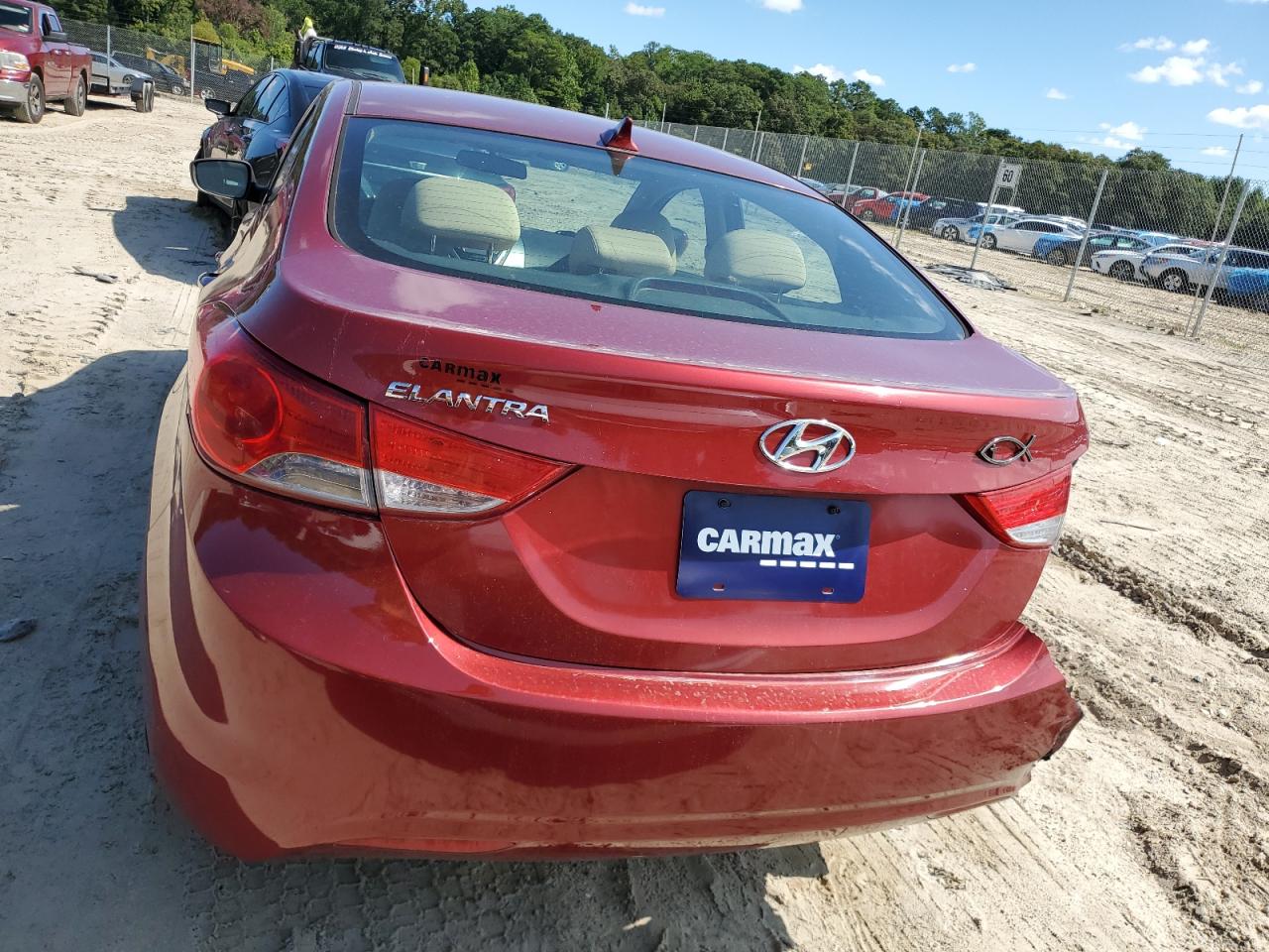 2013 Hyundai Elantra Gls VIN: 5NPDH4AE8DH184205 Lot: 69256514