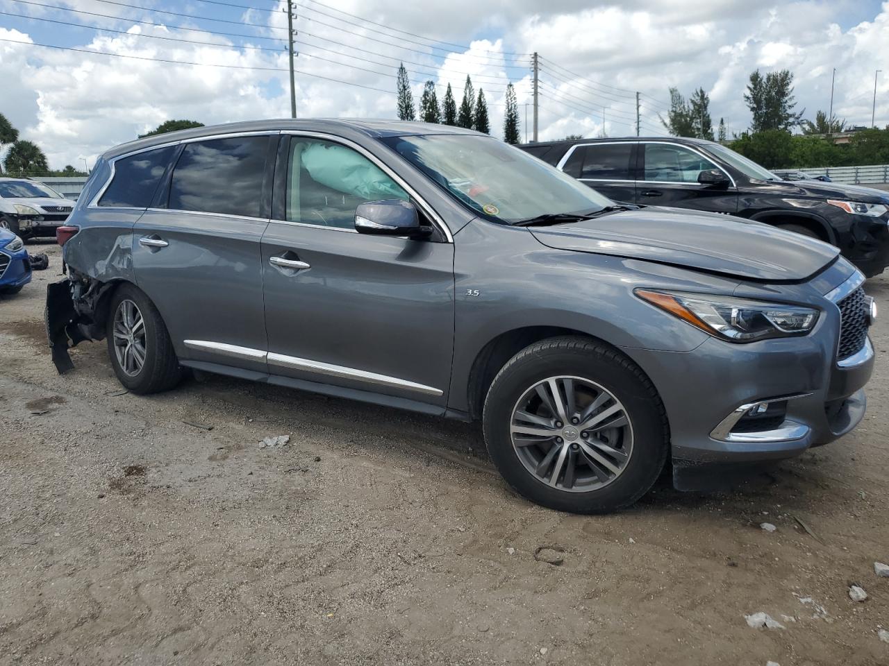 2020 Infiniti QX60 - Image 4