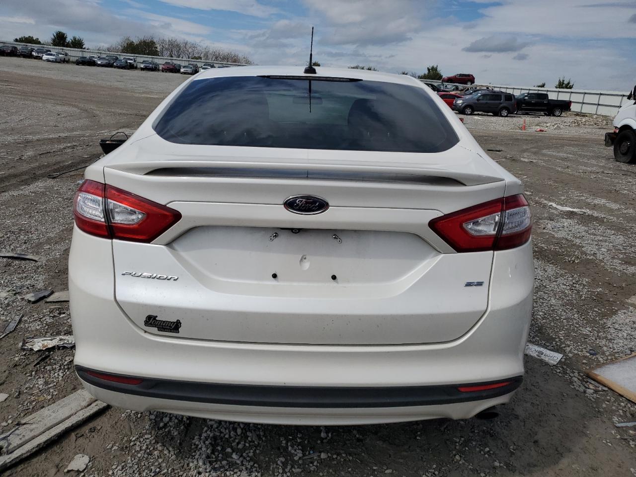 3FA6P0H71FR166307 2015 Ford Fusion Se