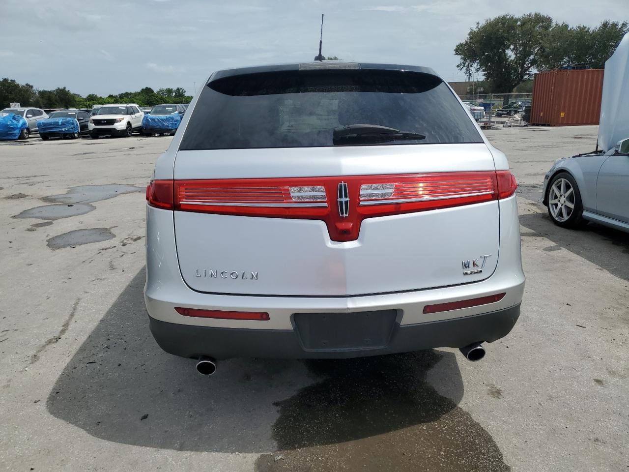 2LMHJ5AT4BBJ51799 2011 Lincoln Mkt