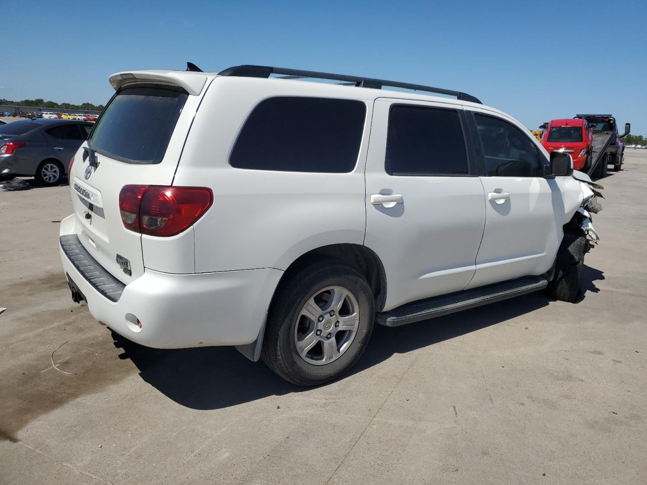 5TDBW5G15DS082099 2013 Toyota Sequoia Sr5