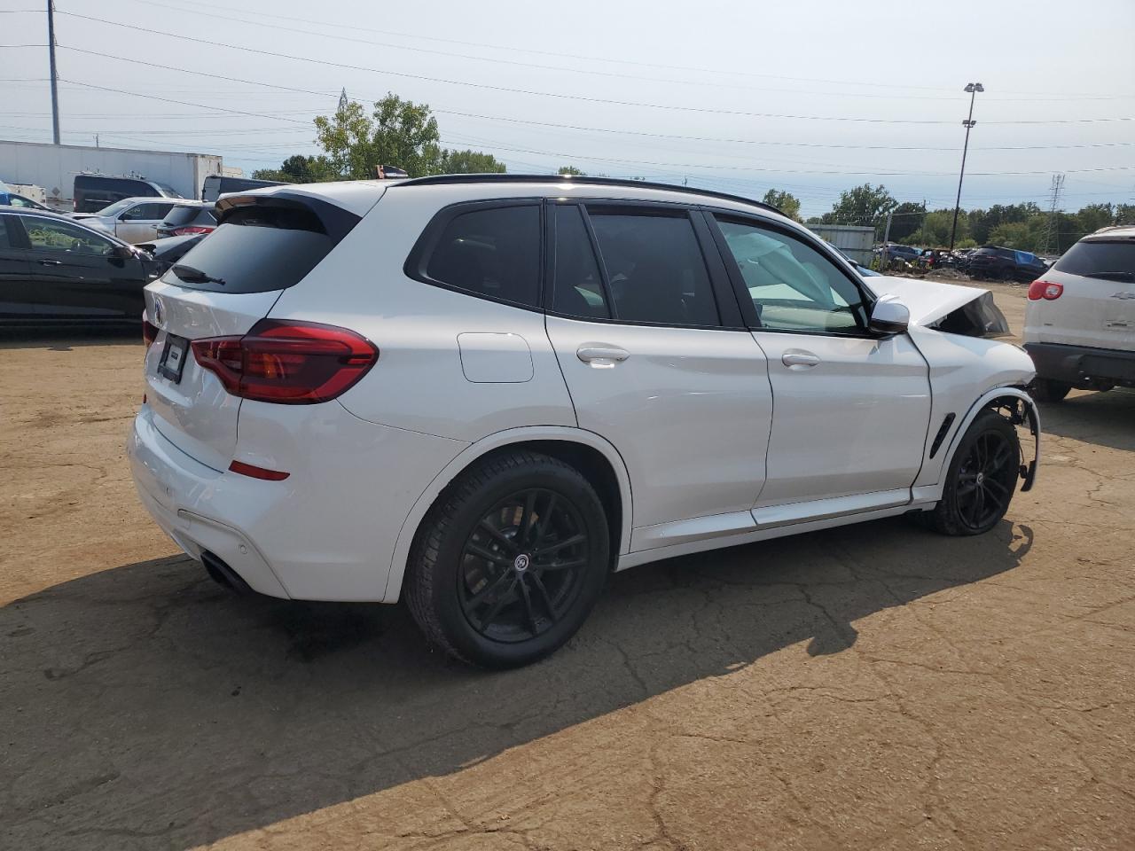 VIN 5UXTS3C55KLR73276 2019 BMW X3 no.3