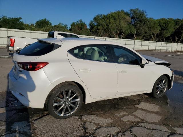  MAZDA 3 2018 Белы