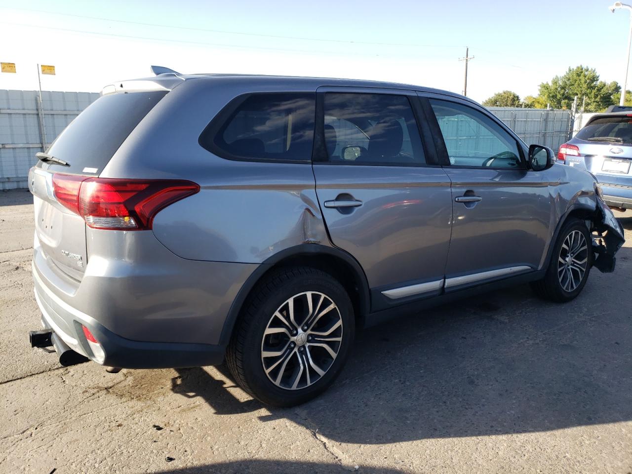 2018 Mitsubishi Outlander - Image 3