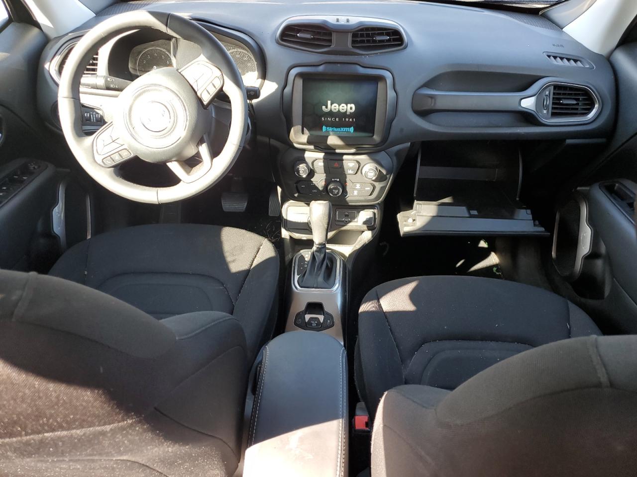 ZACNJDB19NPN48898 2022 Jeep Renegade Latitude