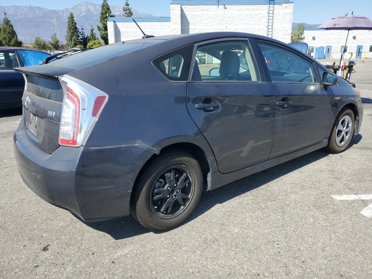2013 Toyota Prius - Image 3