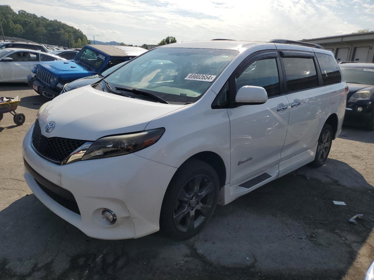 5TDXK3DC7FS633437 2015 TOYOTA SIENNA - Image 1