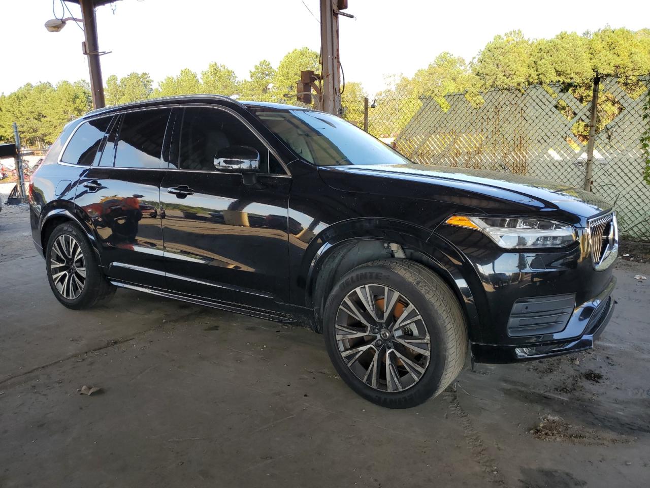 2021 Volvo XC90 - Image 4