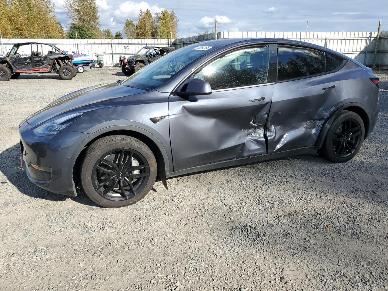 7SAYGDEE7NF460553 2022 TESLA MODEL Y - Image 1