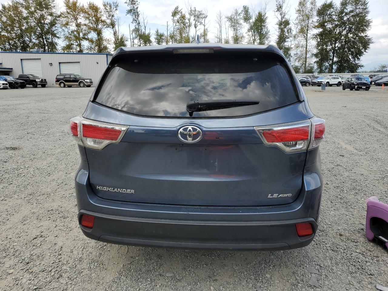 2014 Toyota Highlander Le VIN: 5TDBKRFH5ES015344 Lot: 71061724