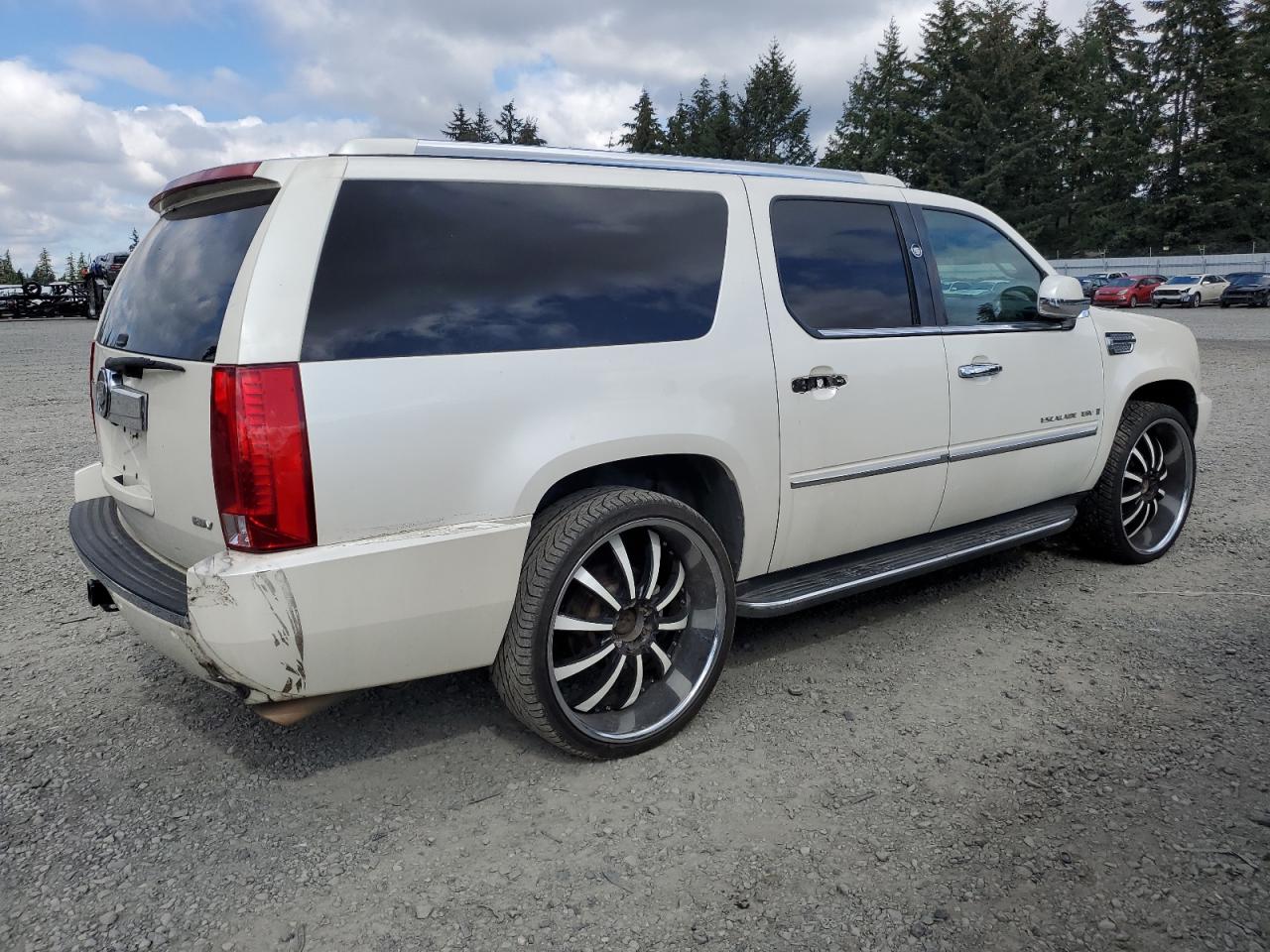2007 Cadillac Escalade - Image 3