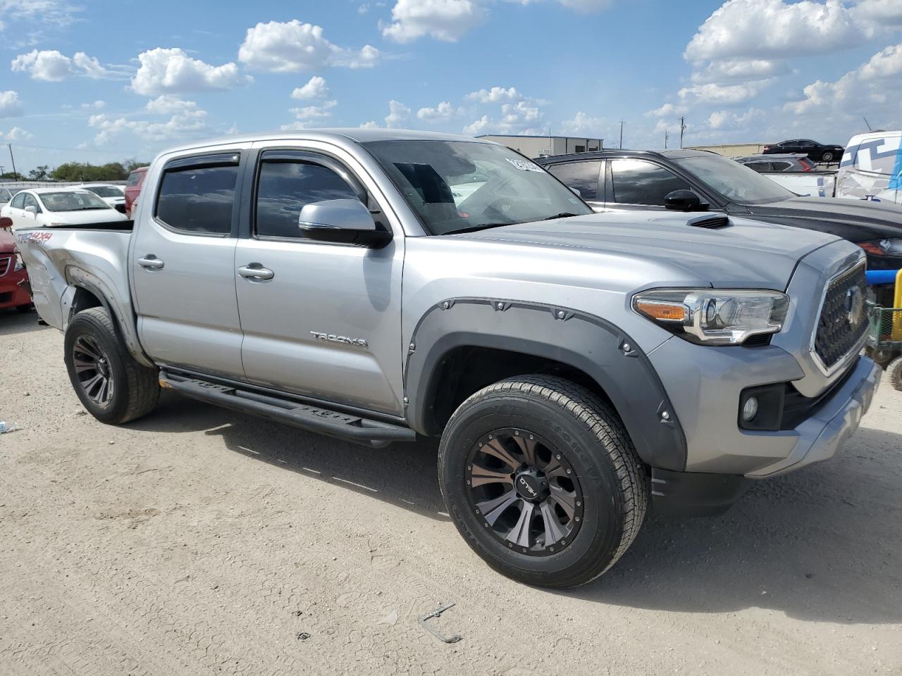 3TMCZ5ANXJM138590 2018 Toyota Tacoma Double Cab