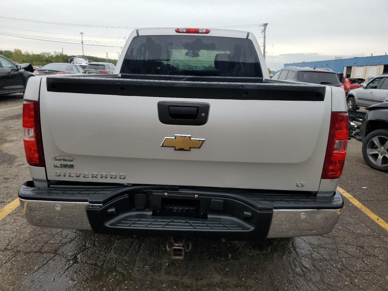 3GCPKSE3XBG111208 2011 Chevrolet Silverado K1500 Lt