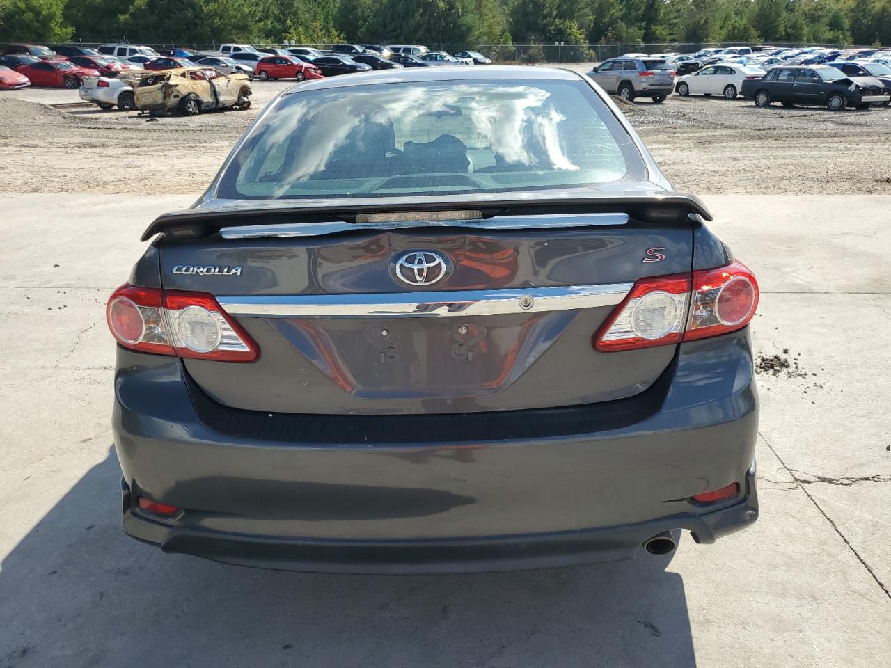 2013 Toyota Corolla Base VIN: 5YFBU4EEXDP221500 Lot: 71401854