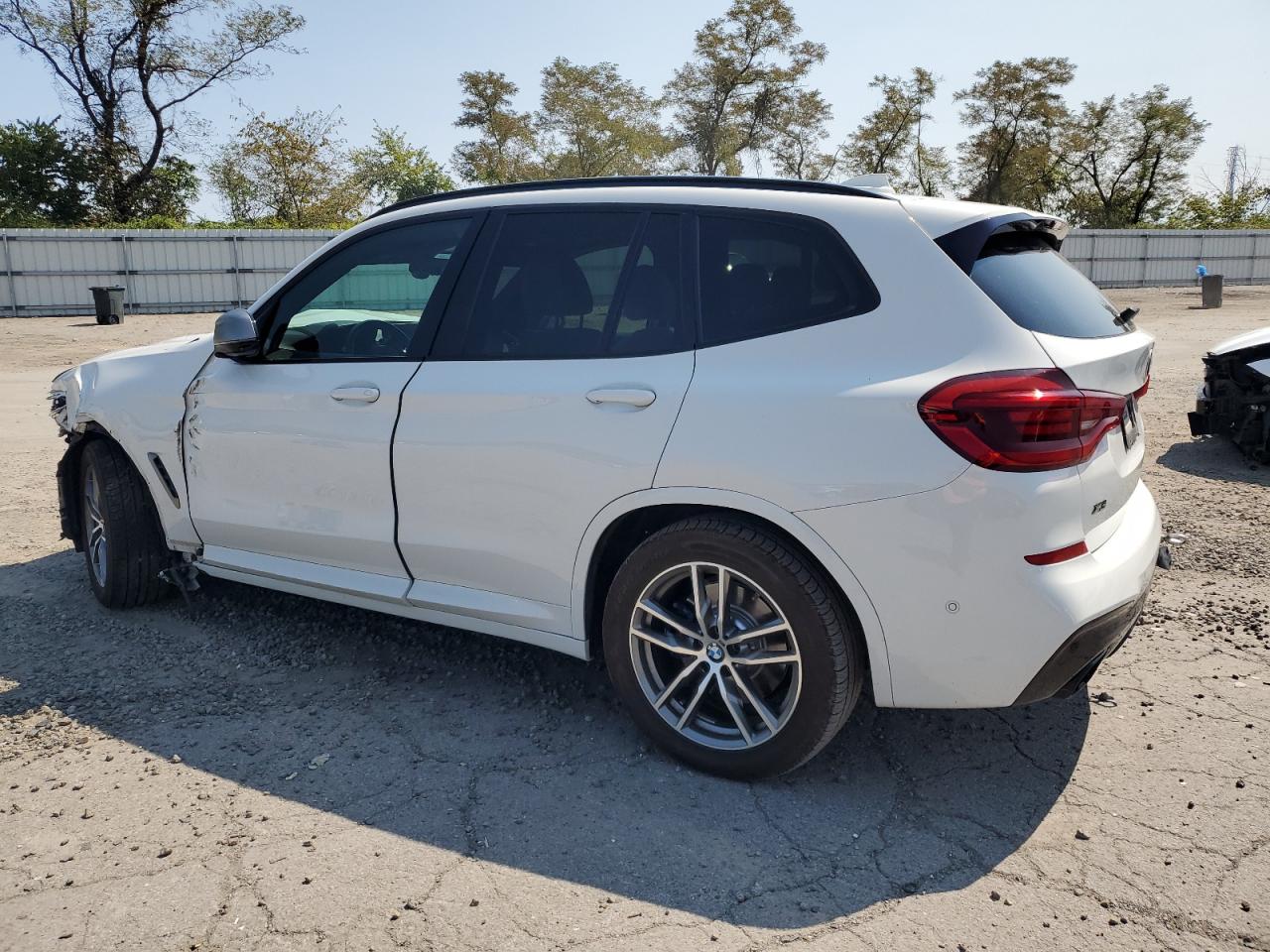 VIN 5UXTS3C57J0Y99147 2018 BMW X3 no.2