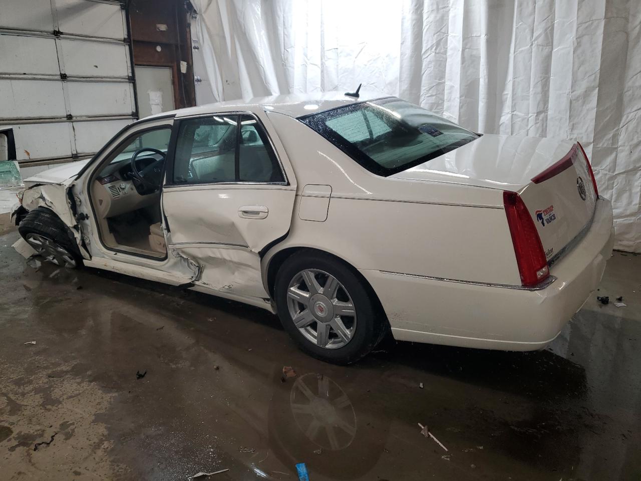 2007 Cadillac Dts VIN: 1G6KD57YX7U229541 Lot: 69744494