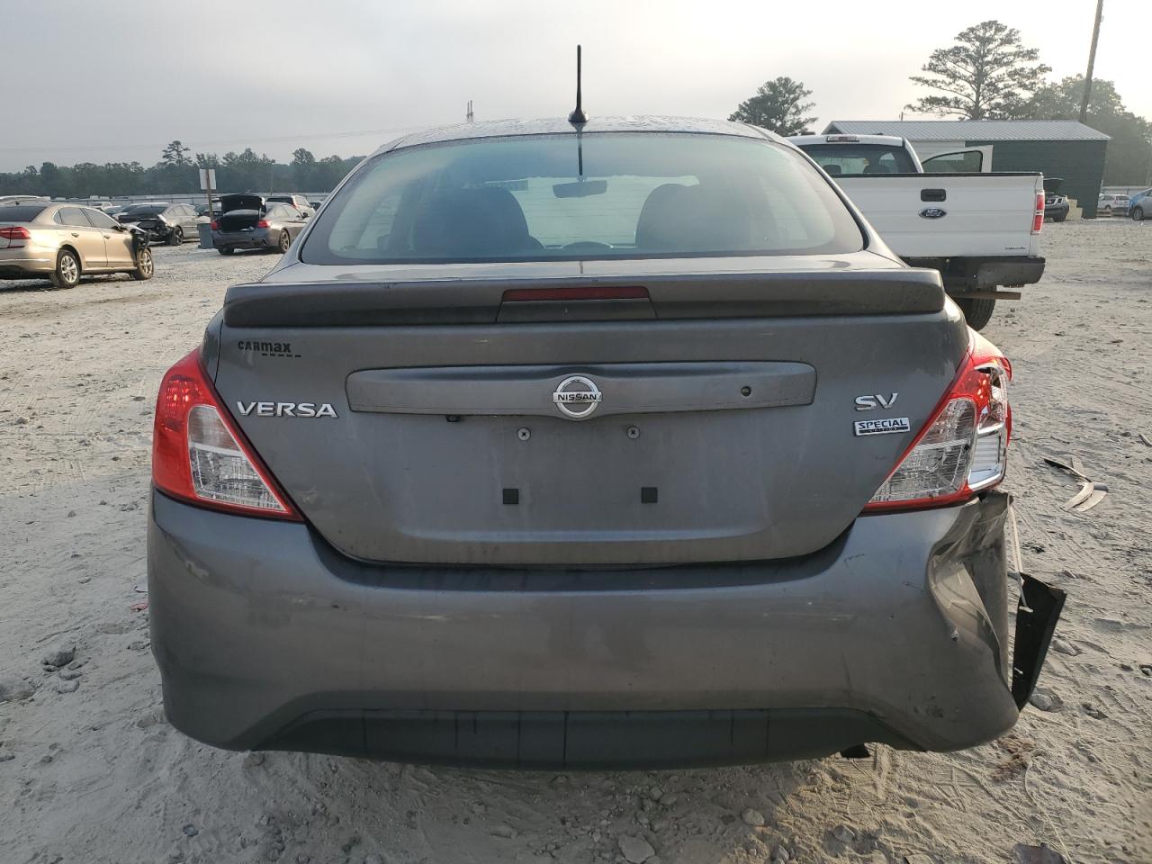 2018 Nissan Versa S VIN: 3N1CN7AP1JL844381 Lot: 72310844