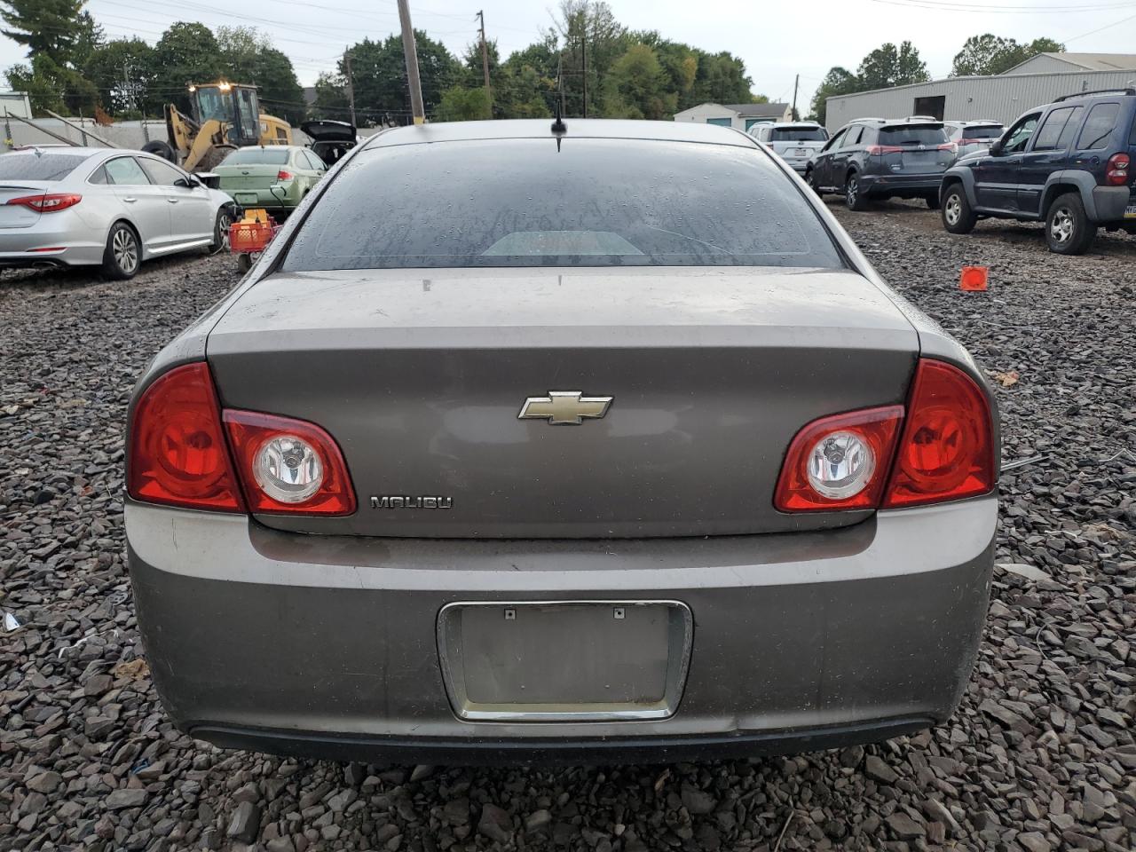 2010 Chevrolet Malibu - Image 6