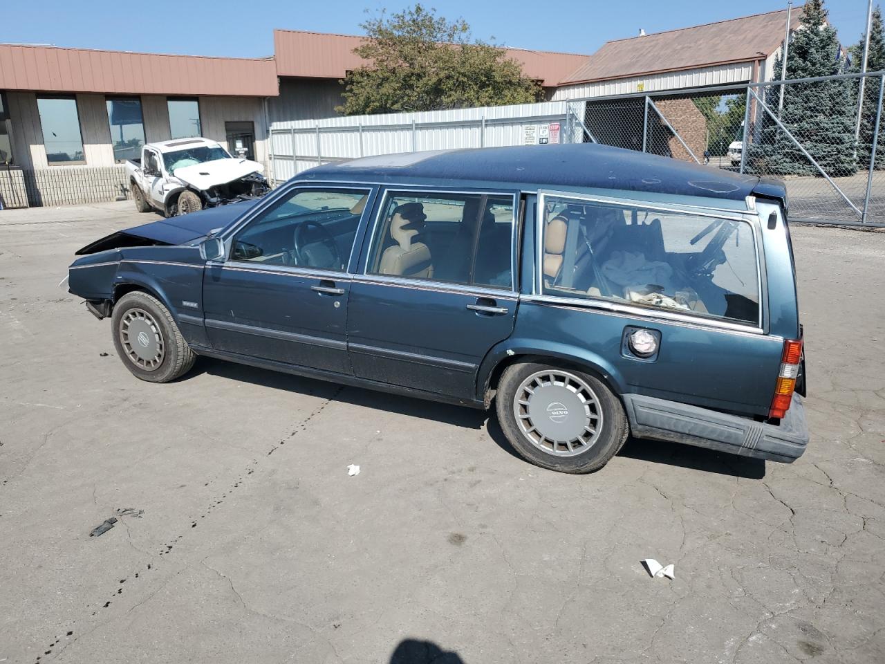 1990 Volvo 740 Base VIN: YV1FA8853L1296985 Lot: 72422494