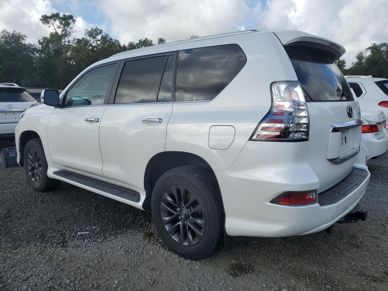 JTJAM7BX5M5271346 2021 LEXUS GX - Image 2