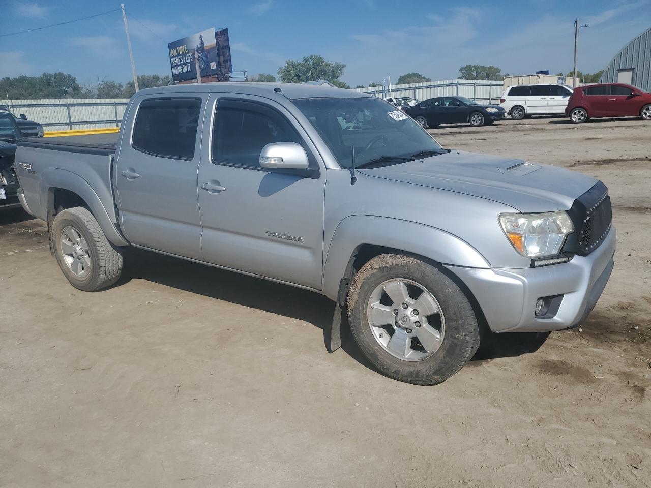 VIN 3TMLU4EN8DM130141 2013 TOYOTA TACOMA no.4