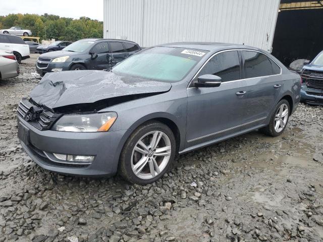 2013 Volkswagen Passat Sel