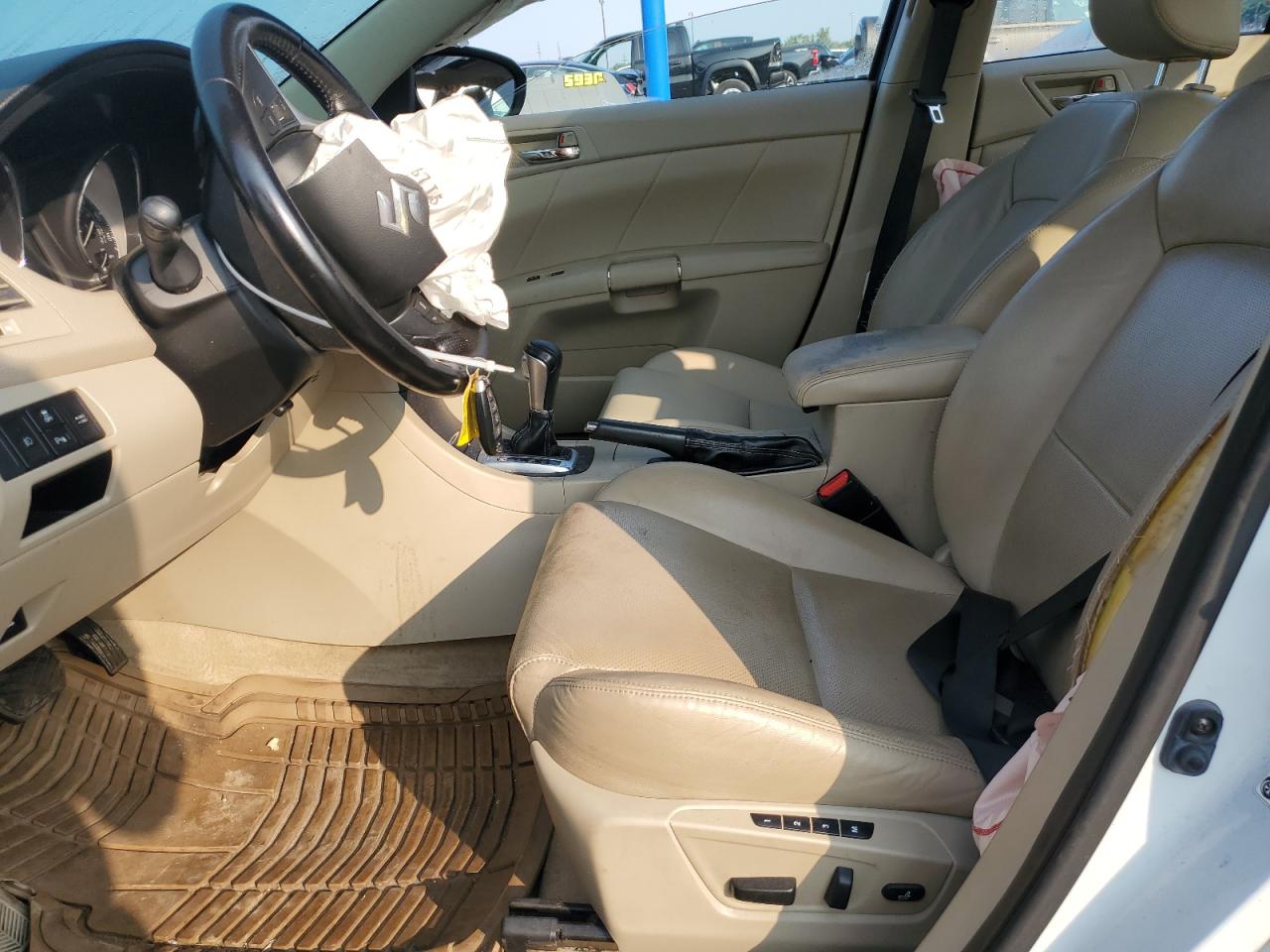2012 Suzuki Kizashi - Image 7