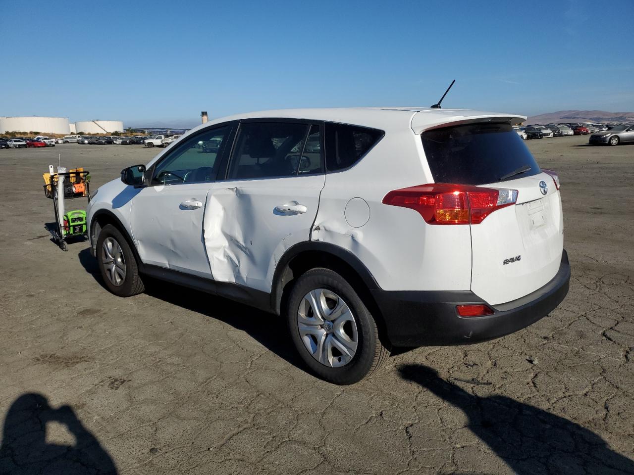 2T3ZFREVXFW189761 2015 TOYOTA RAV 4 - Image 2