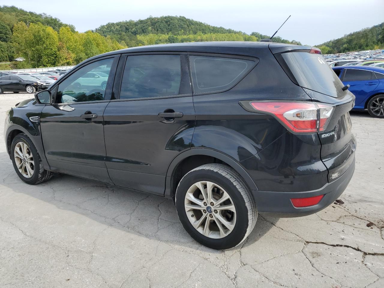 1FMCU0F79HUA11763 FORD ESCAPE 2017