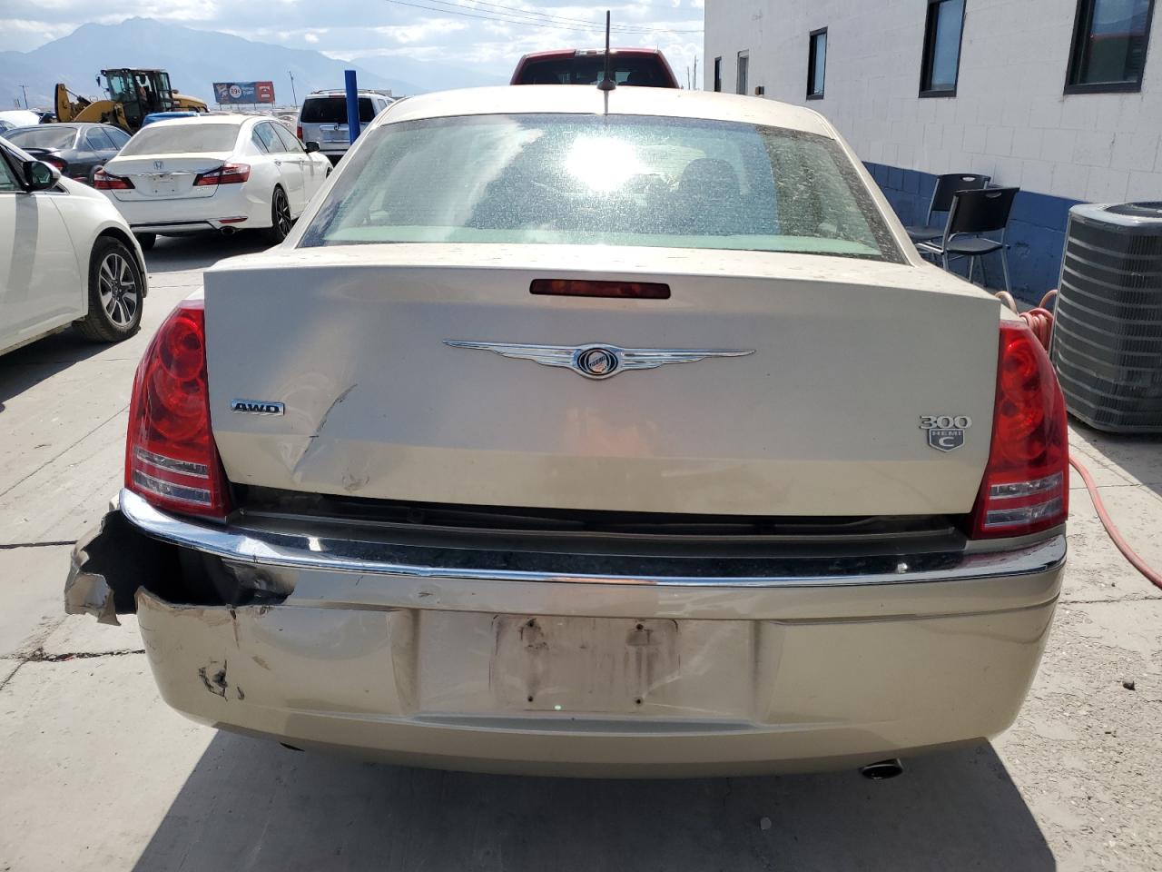 2008 Chrysler 300C VIN: 2C3KK63H48H218140 Lot: 71375264