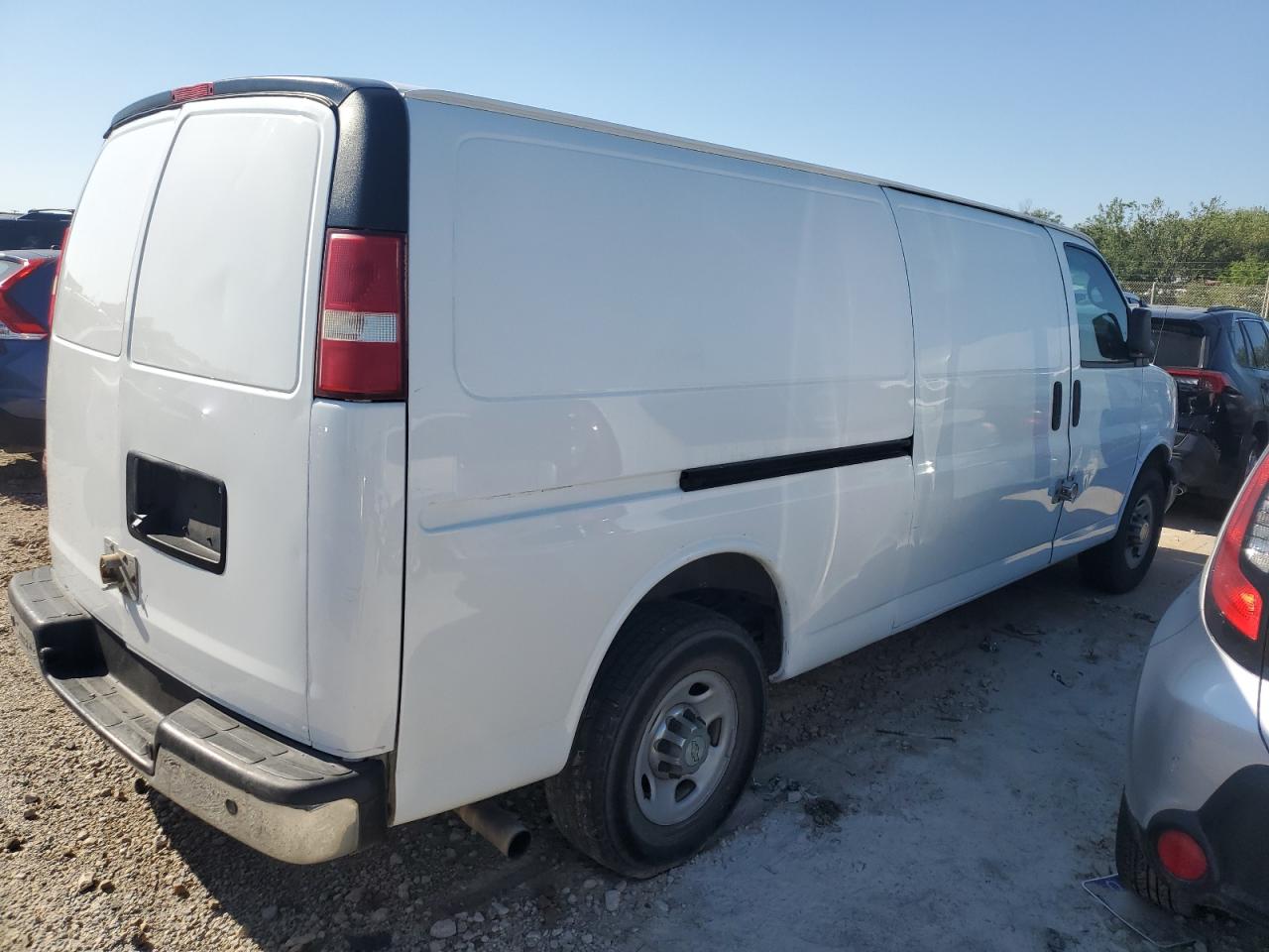 VIN 1GCZGUCG4E1207608 2014 CHEVROLET EXPRESS no.3