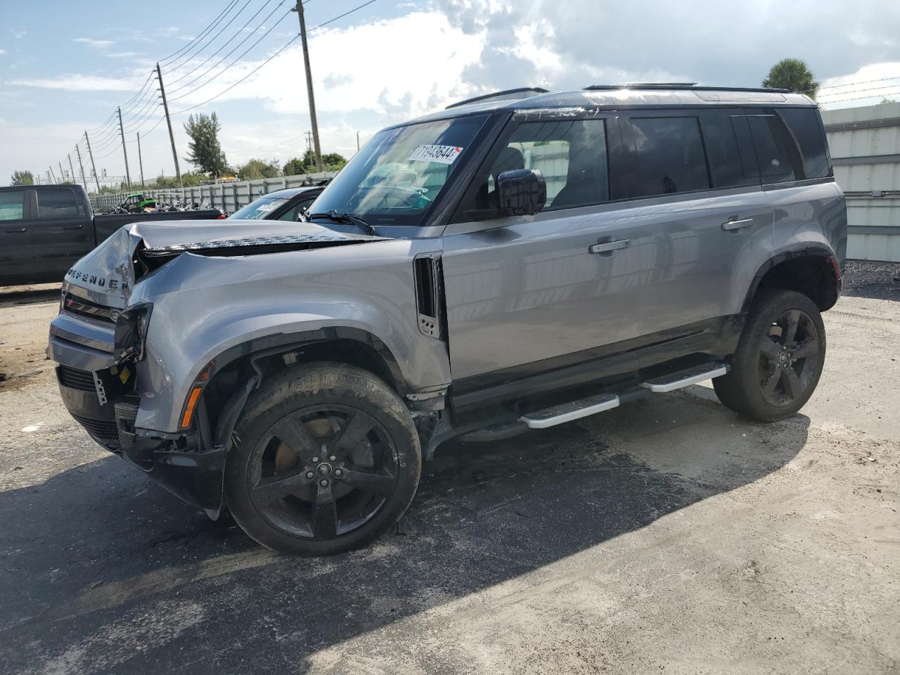 SALE2EEU3P2163192 2023 LAND ROVER DEFENDER - Image 1