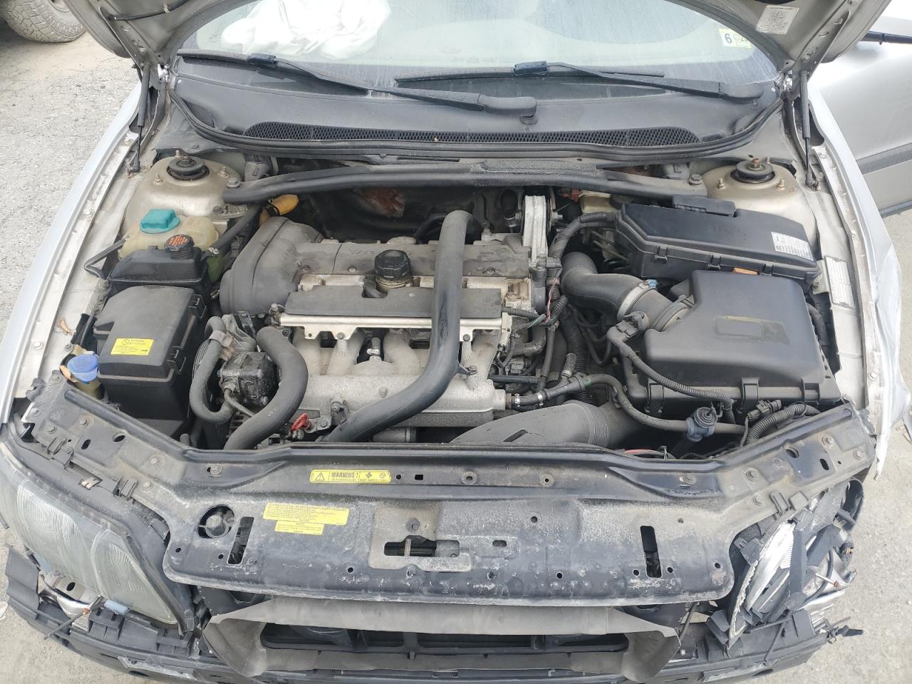 2004 Volvo S60 2.5T VIN: YV1RS59V042388817 Lot: 70851984