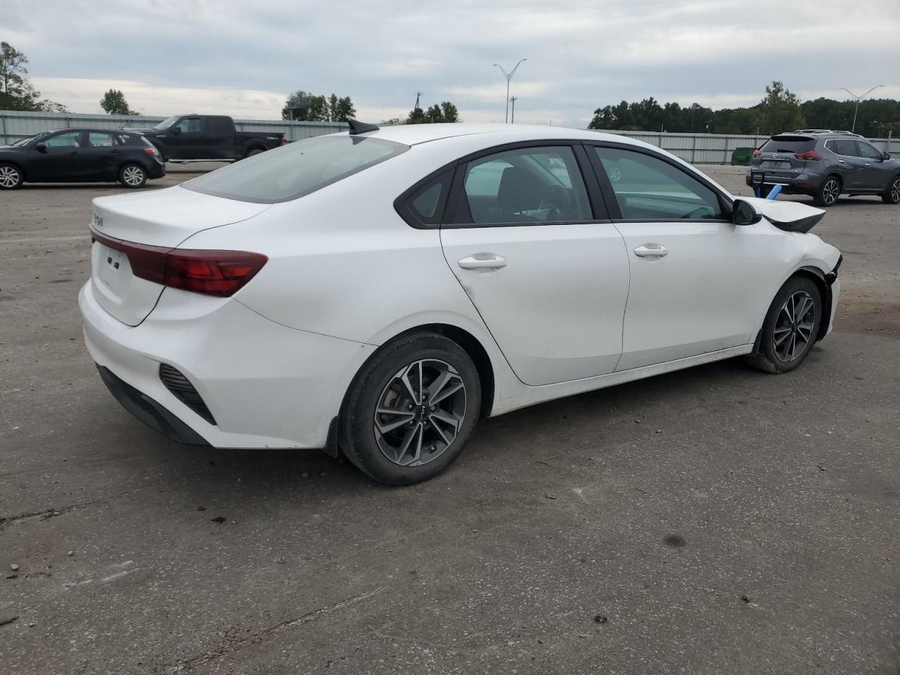 2023 Kia Forte - Image 3