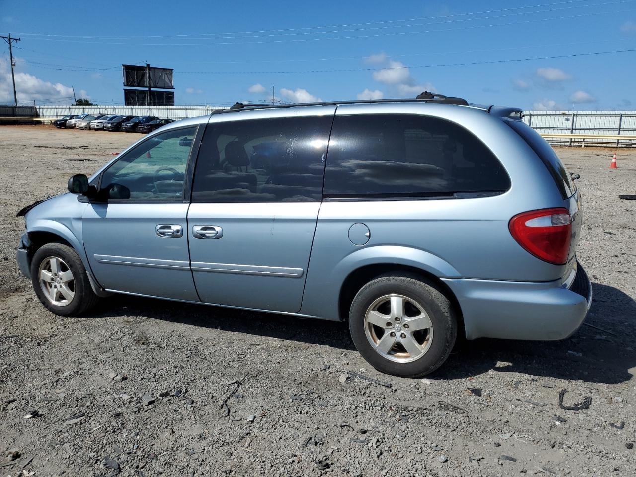 2005 Dodge Grand Caravan Sxt VIN: 2D8GP44L25R540860 Lot: 70062944