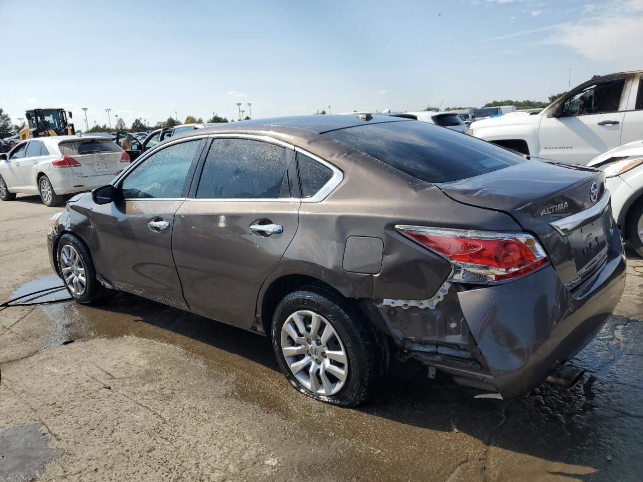 2014 Nissan Altima - Image 2