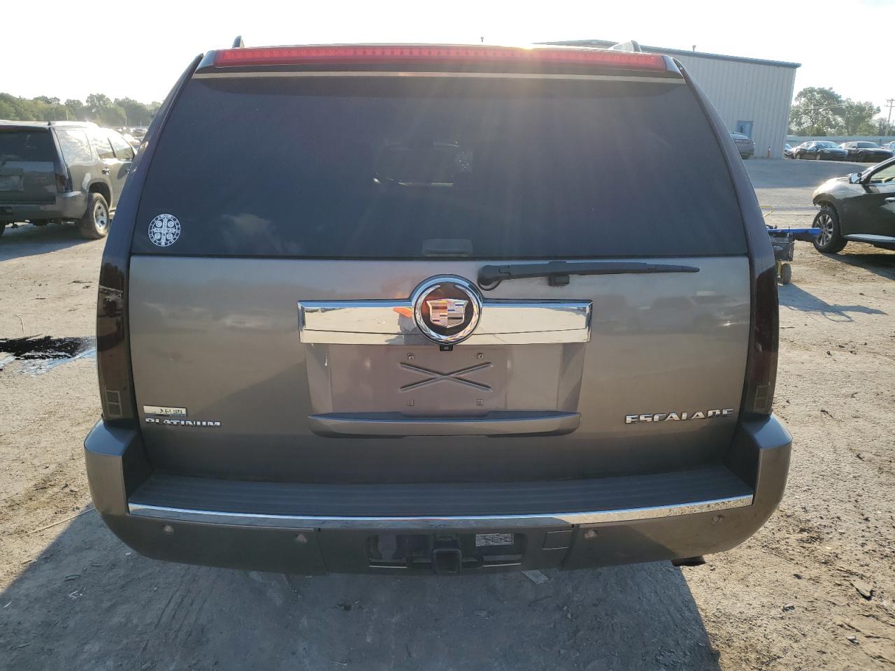 1GYS4KEF0BR126809 2011 Cadillac Escalade Esv Platinum