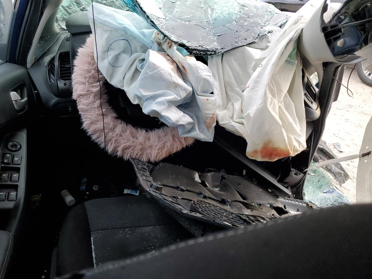 2017 Kia Forte Lx VIN: 3KPFK4A7XHE159912 Lot: 73053584