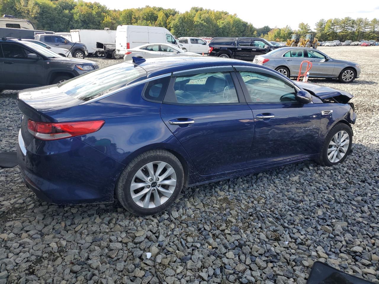 5XXGT4L35HG125718 2017 Kia Optima Lx