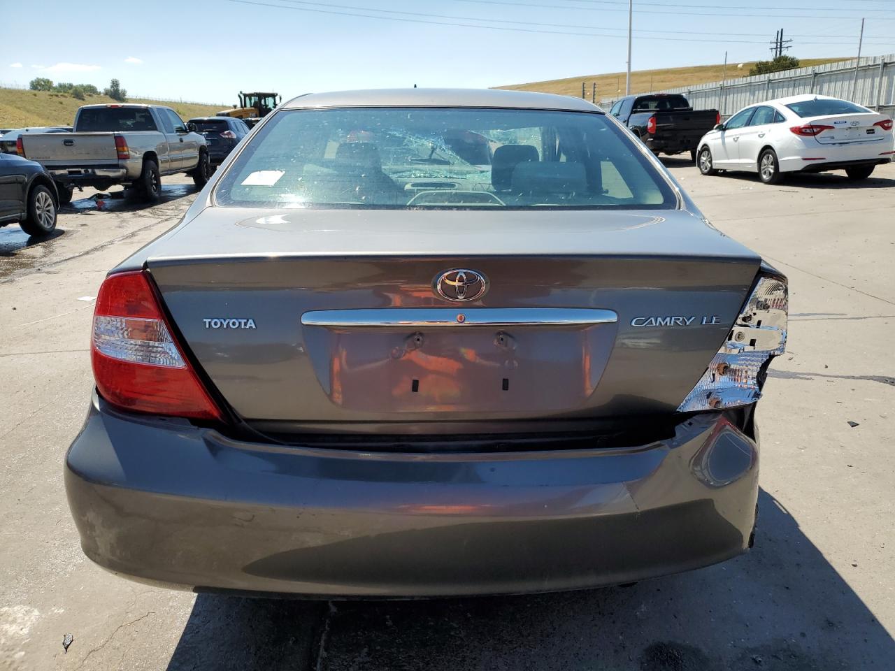 2004 Toyota Camry Le VIN: 4T1BE32K04U929691 Lot: 70533084