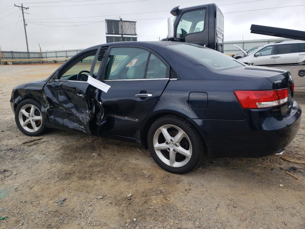 2006 Hyundai Sonata - Image 2