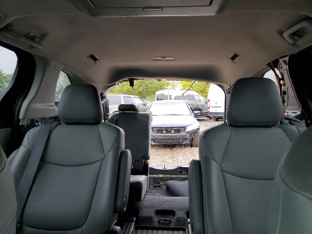 2021 Toyota Sienna Xle VIN: 5TDJRKEC5MS011684 Lot: 72684974