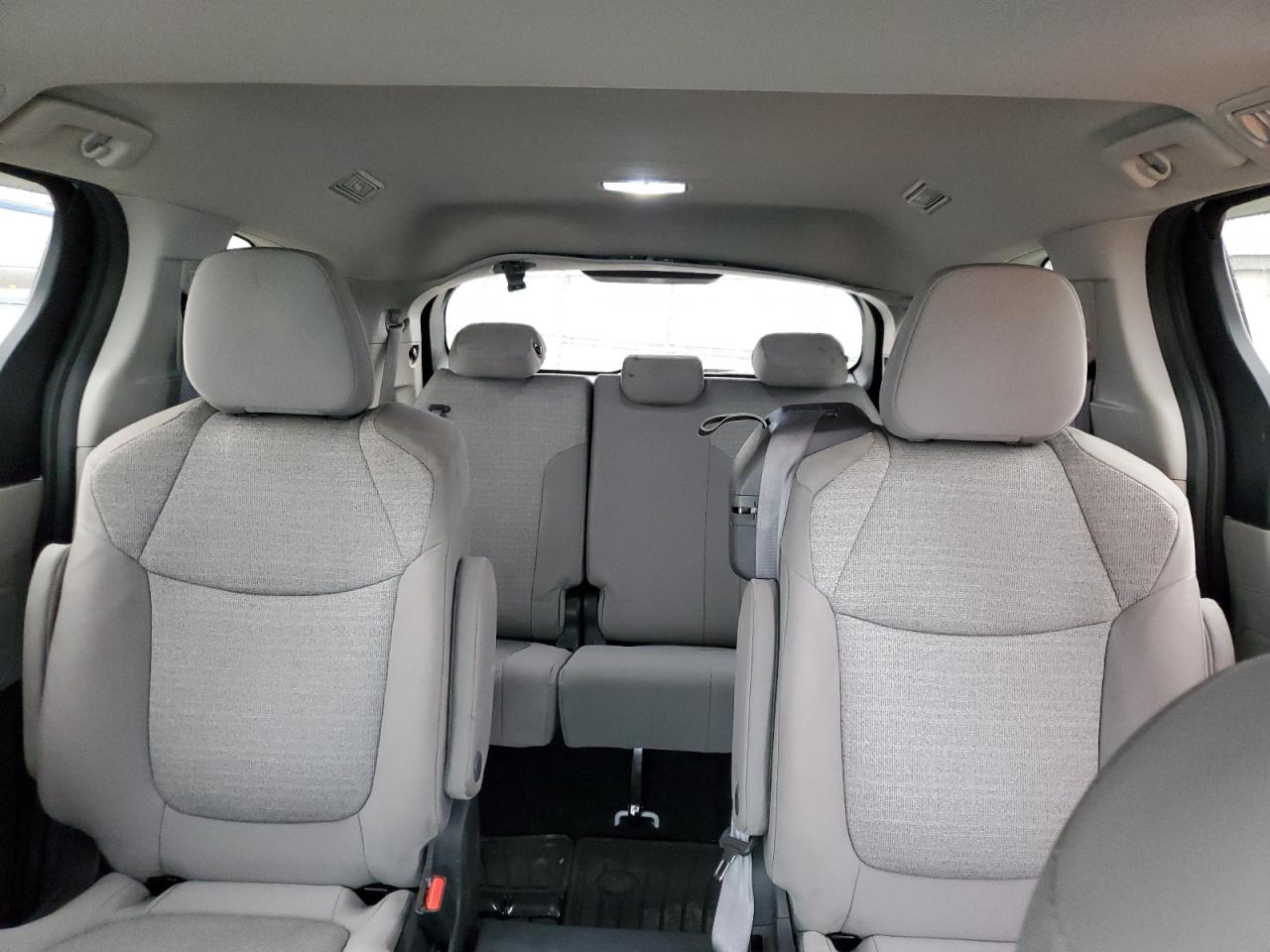 2022 Toyota Sienna Le VIN: 5TDBRKEC8NS131629 Lot: 73546474