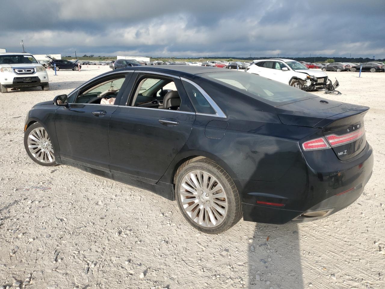 2013 Lincoln MKZ - Image 2